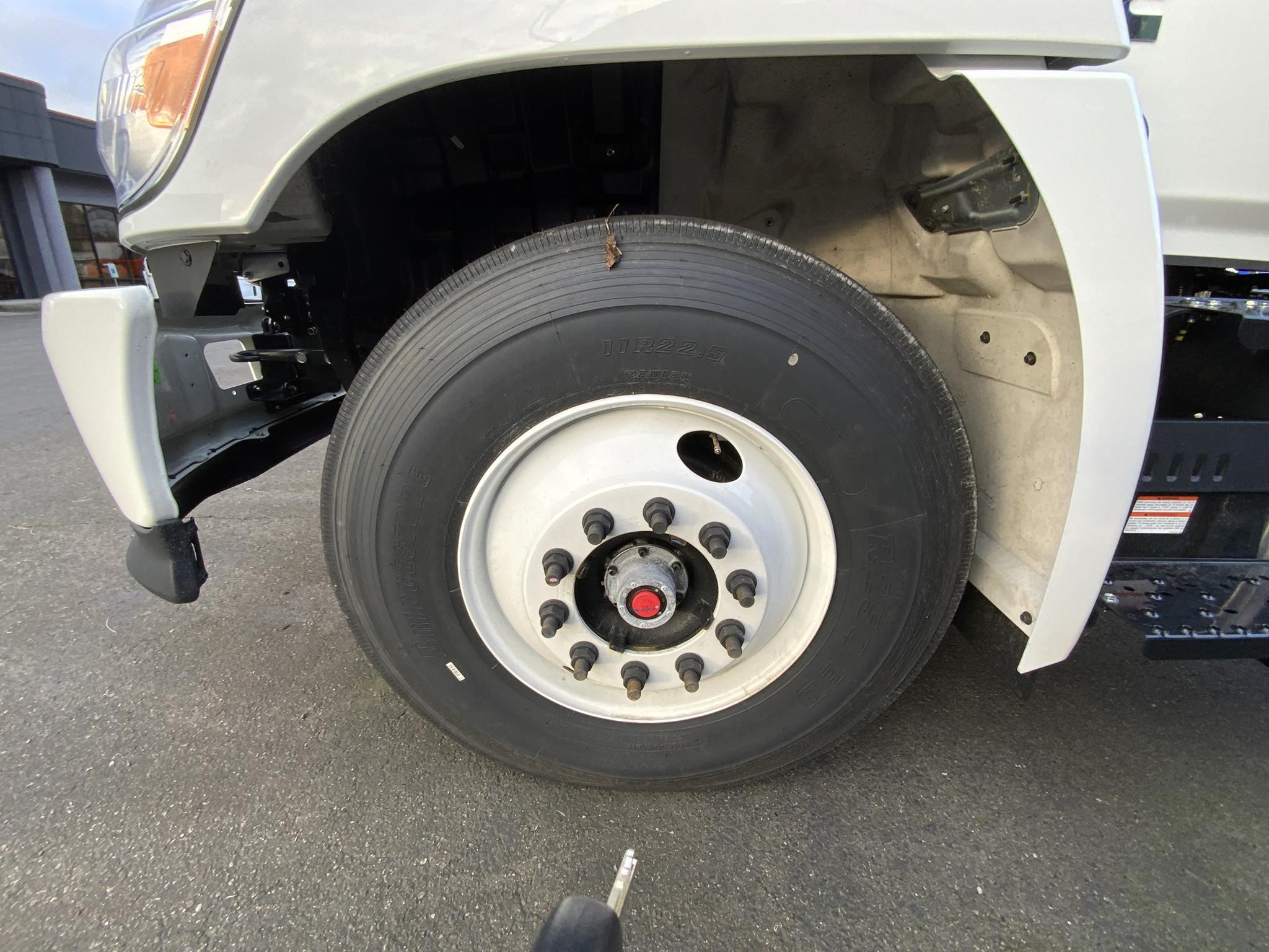 2025 HINO L6 - image 5 of 6