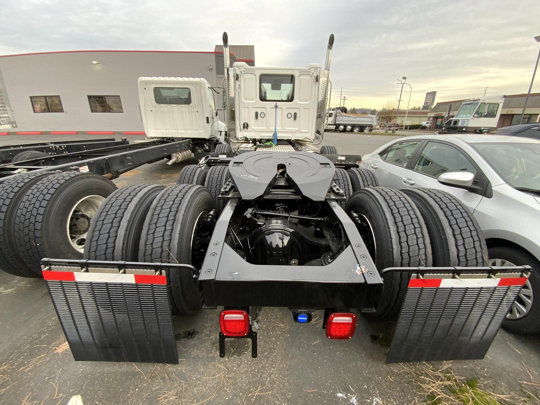 2025 WESTERN STAR 49X - image 3 of 6