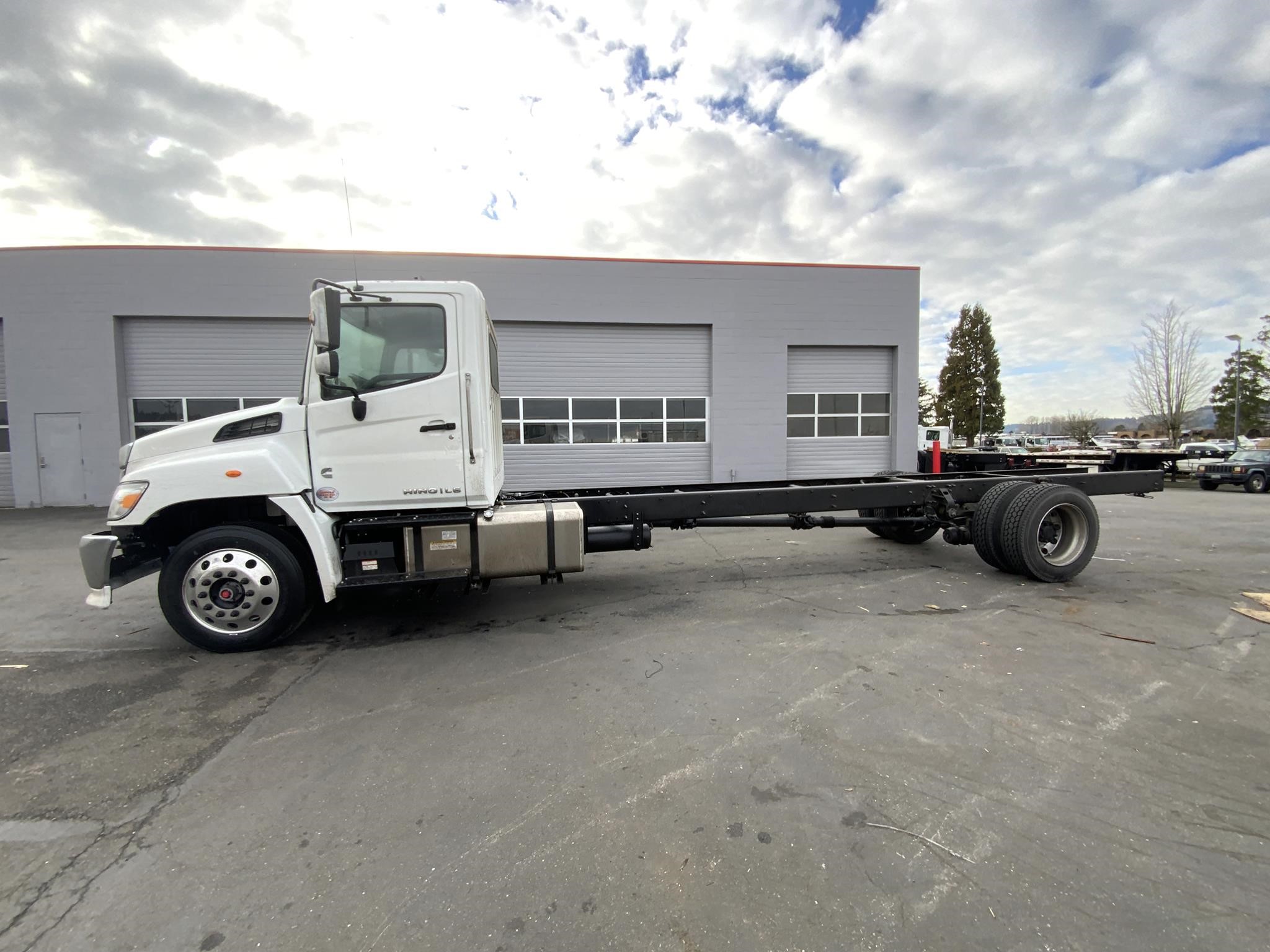 2026 HINO L6 - image 2 of 6