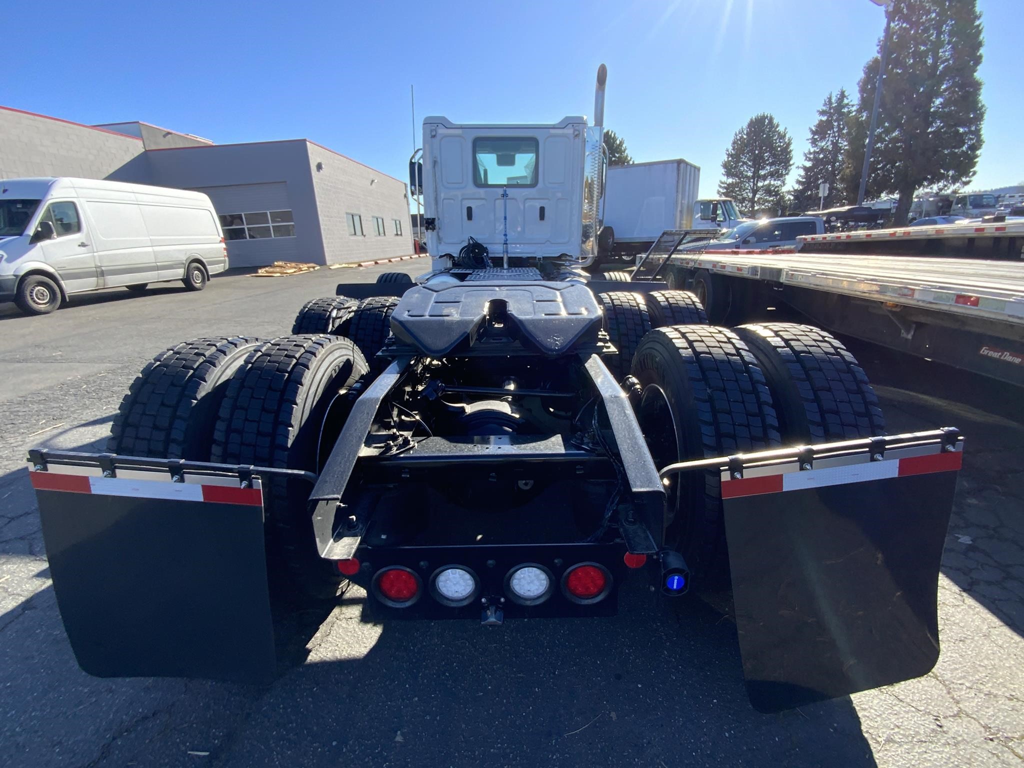 2025 WESTERN STAR 47X 2025 WESTERN STAR 47X - image 3 of 6