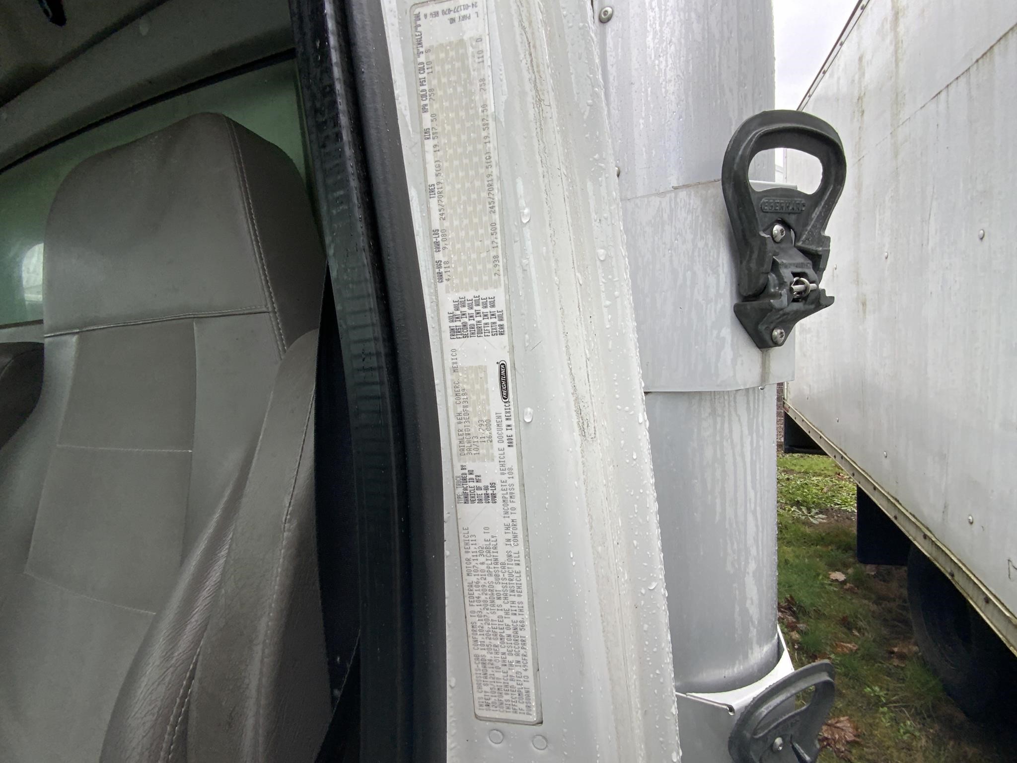 2014 FREIGHTLINER BUSINESS CLASS M2 100 - image 5 of 5