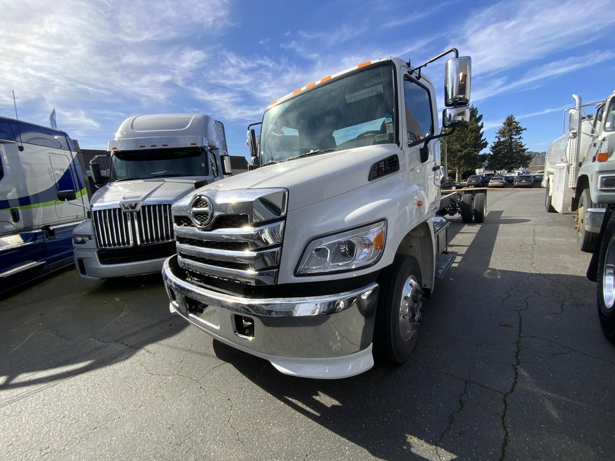 2026 HINO L6 - image 1 of 6