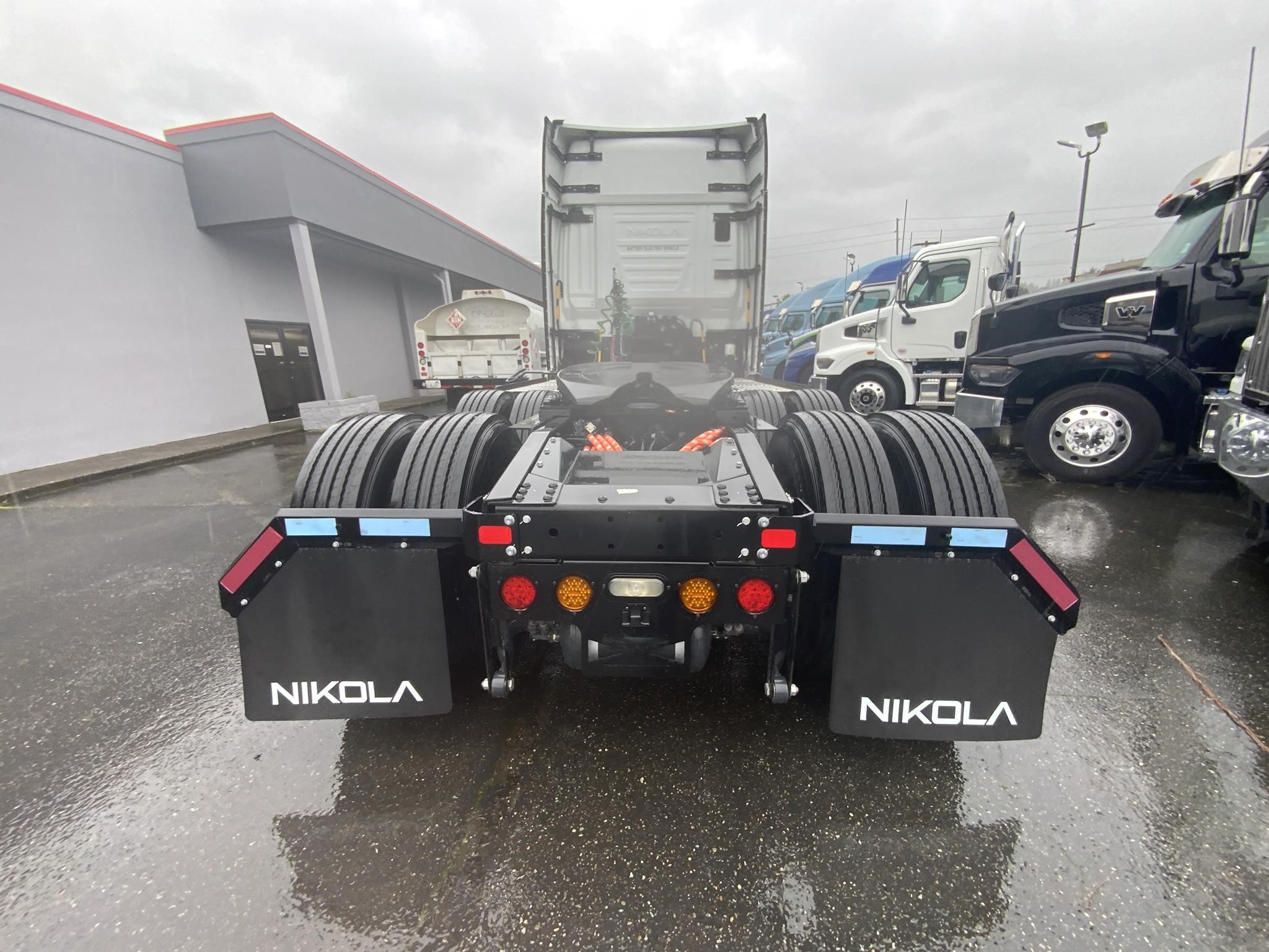 2024 NIKOLA TRE - image 4 of 6