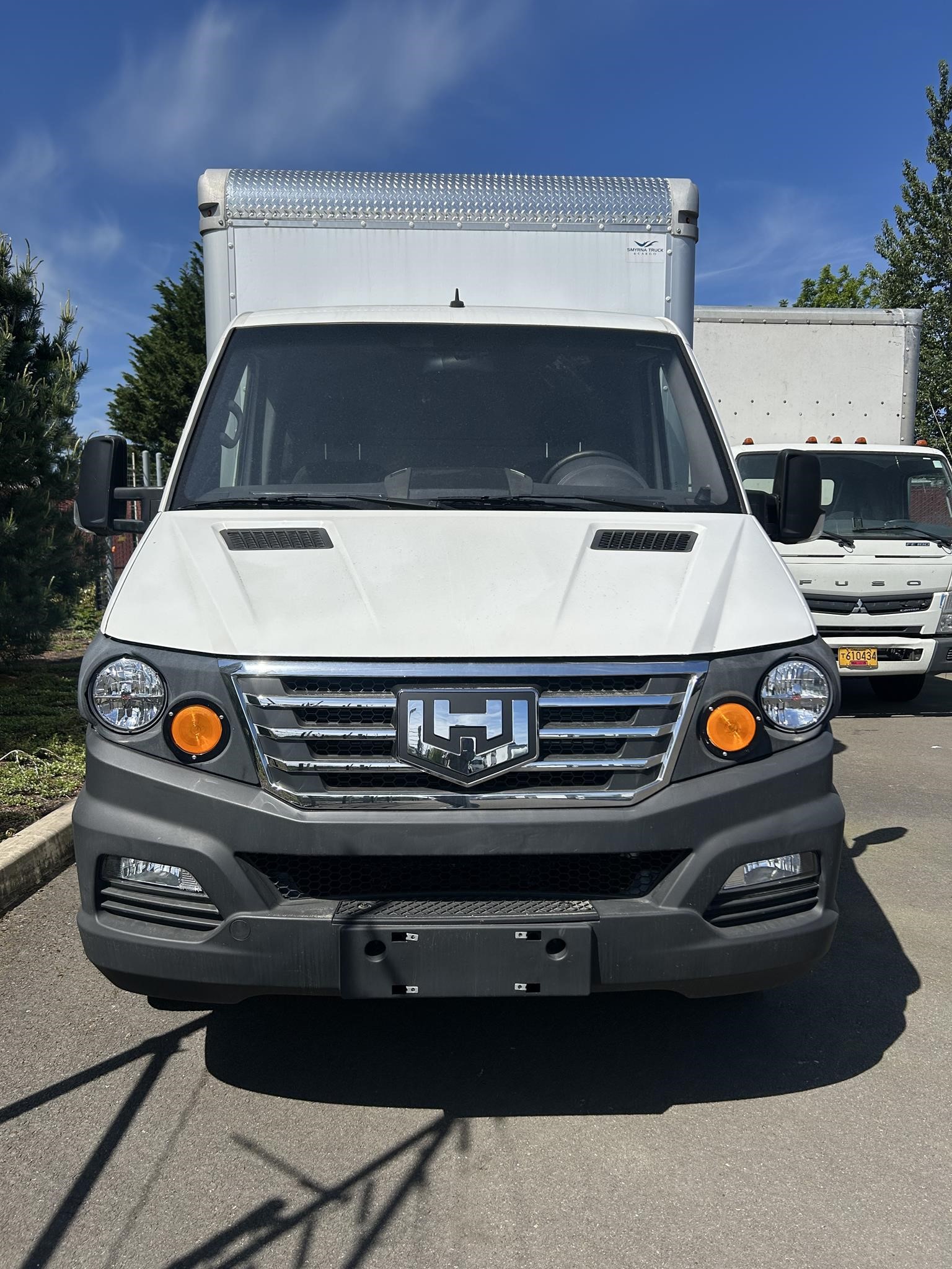 2022 WORKHORSE W4CC - image 3 of 6