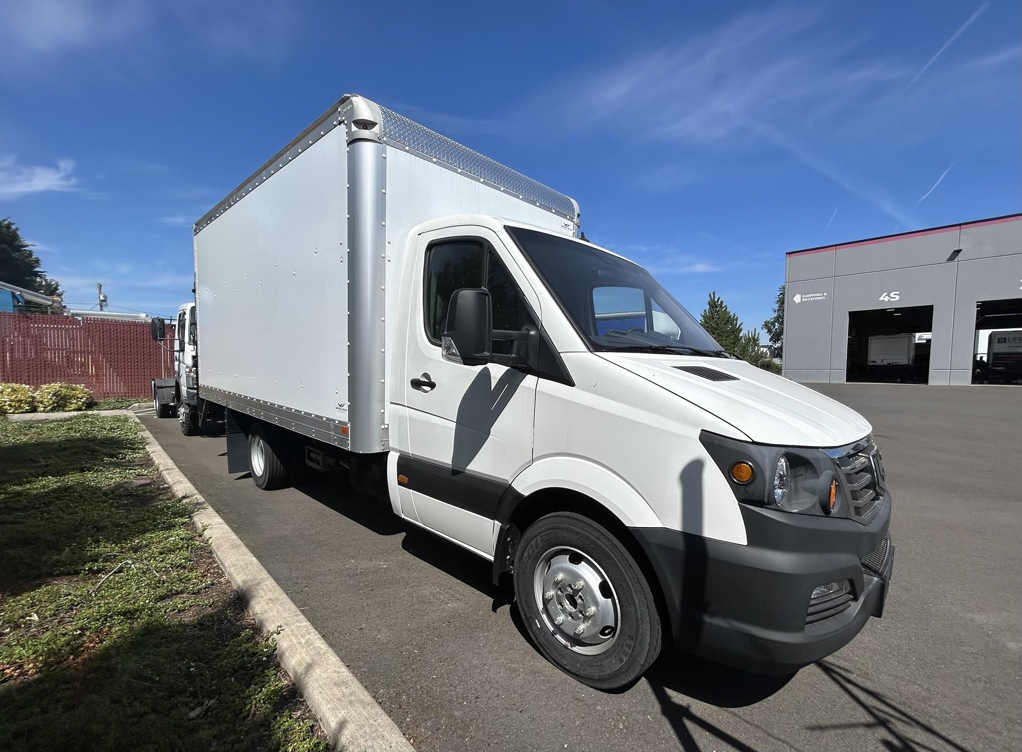 2022 WORKHORSE W4CC - image 2 of 6