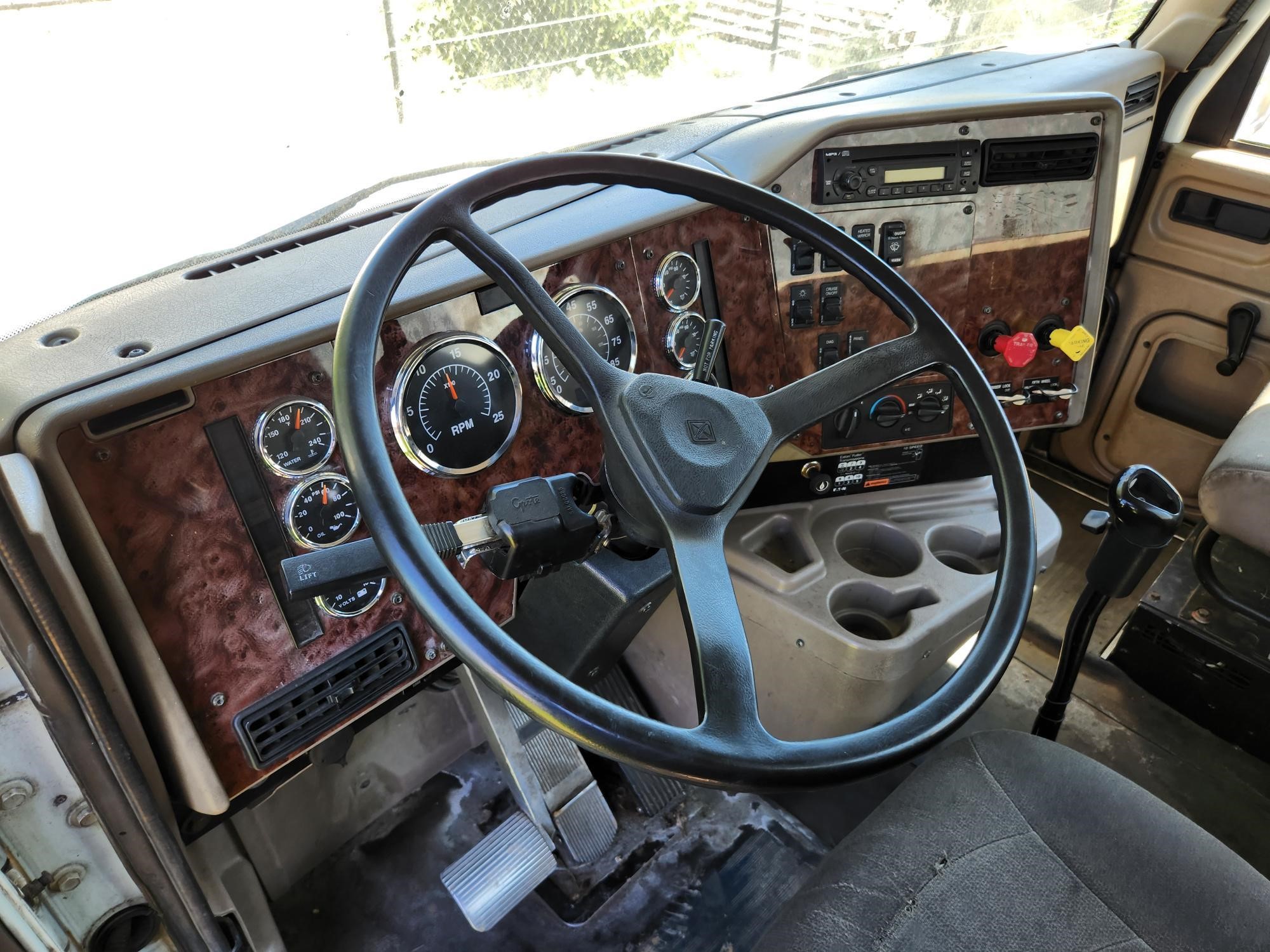 2007 INTERNATIONAL 9200 - image 4 of 5