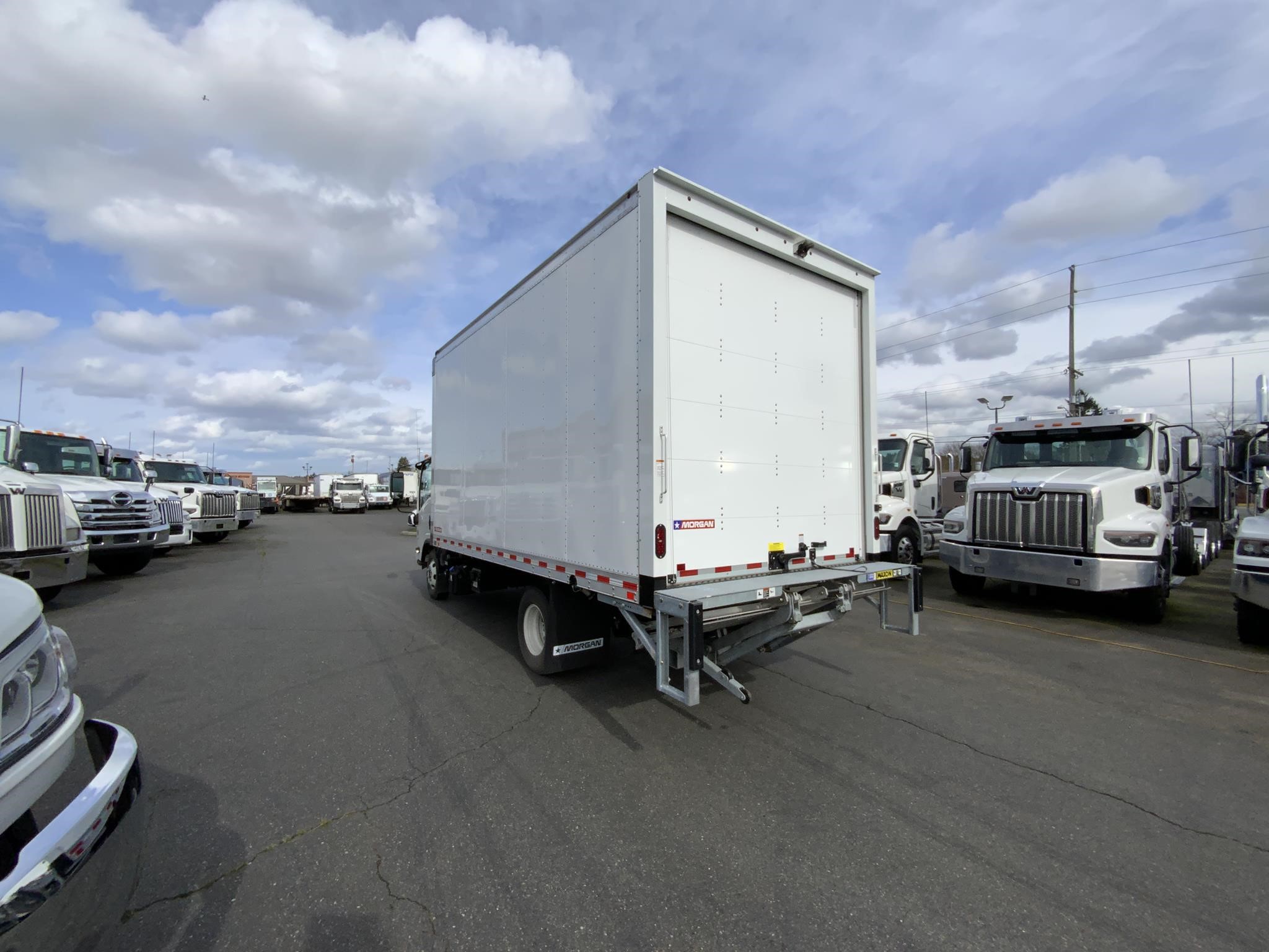 2024 HINO S4 - image 4 of 6