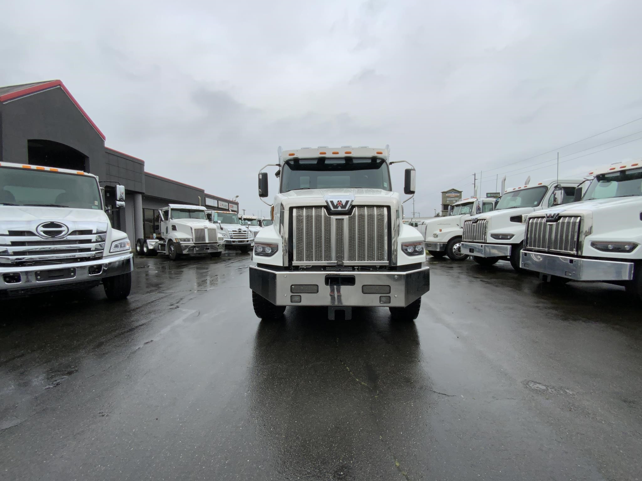 2026 WESTERN STAR 49X - image 2 of 6