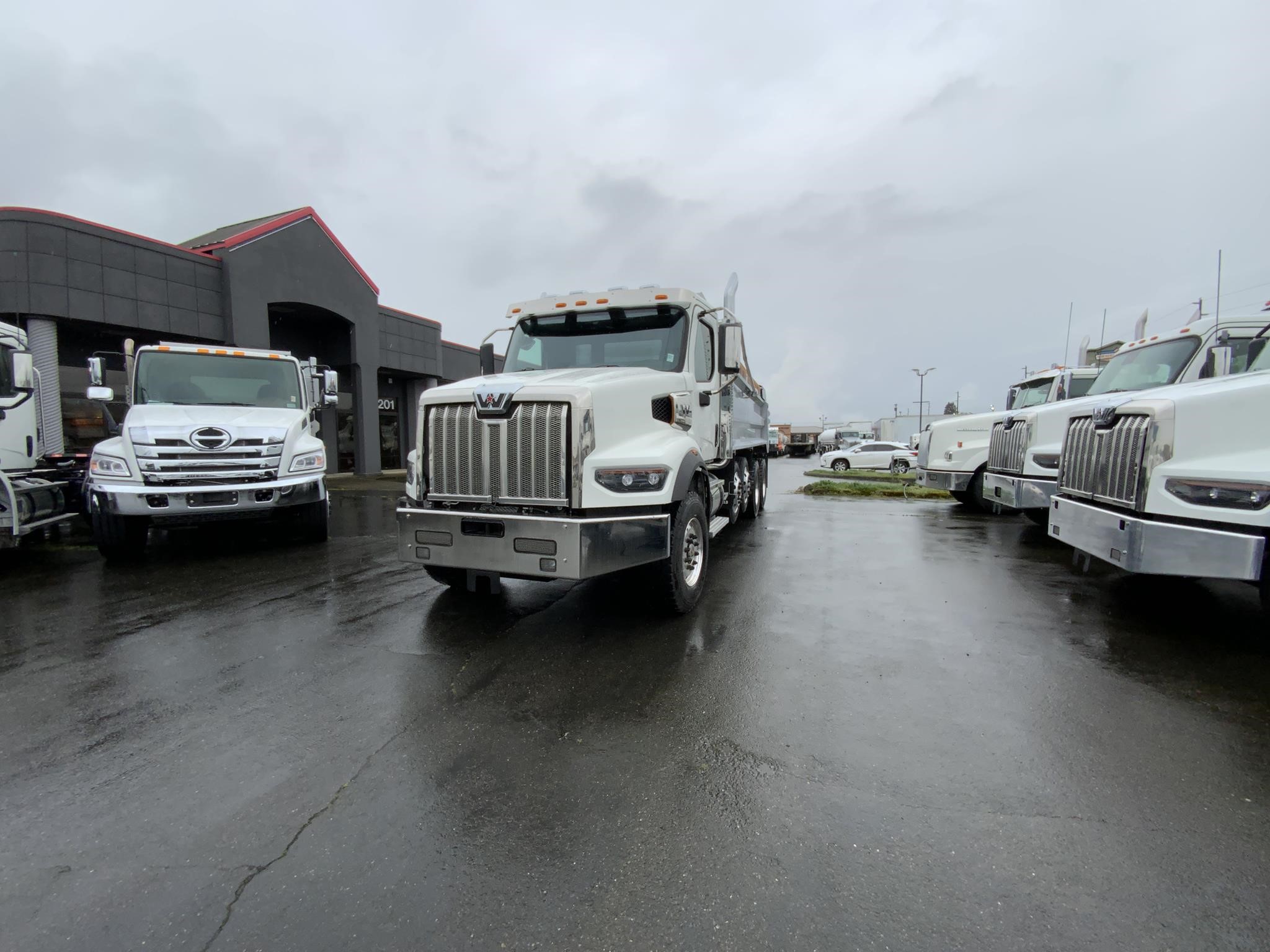 2026 WESTERN STAR 49X - image 1 of 6