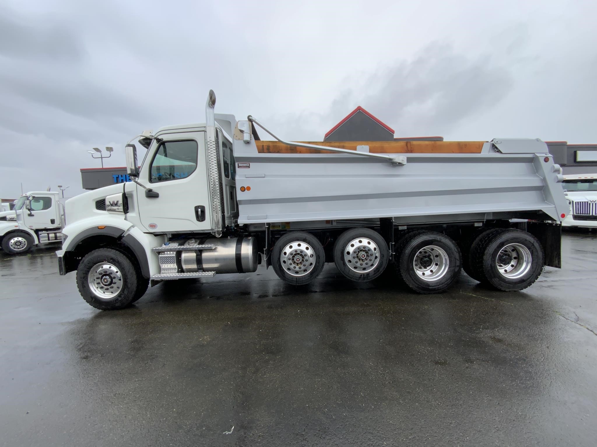 2026 WESTERN STAR 49X - image 3 of 6