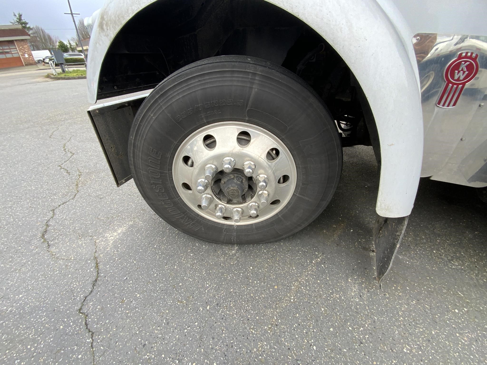 2017 KENWORTH W900 - image 6 of 6