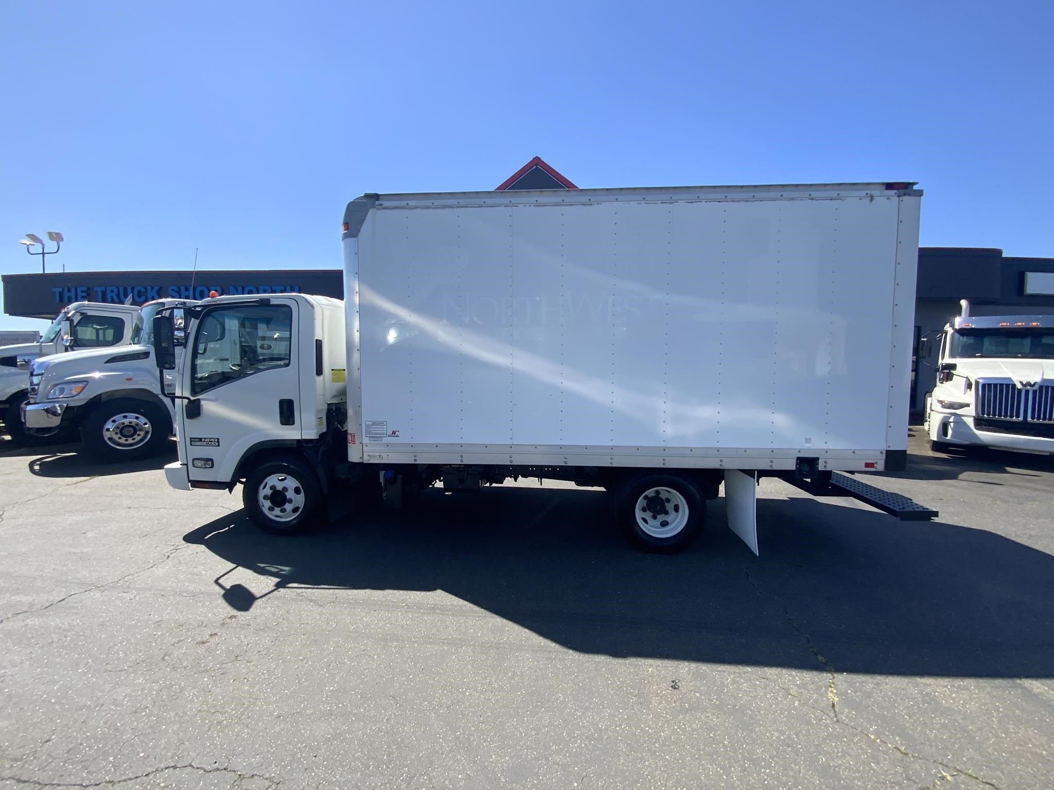 2011 ISUZU NPR - image 3 of 6