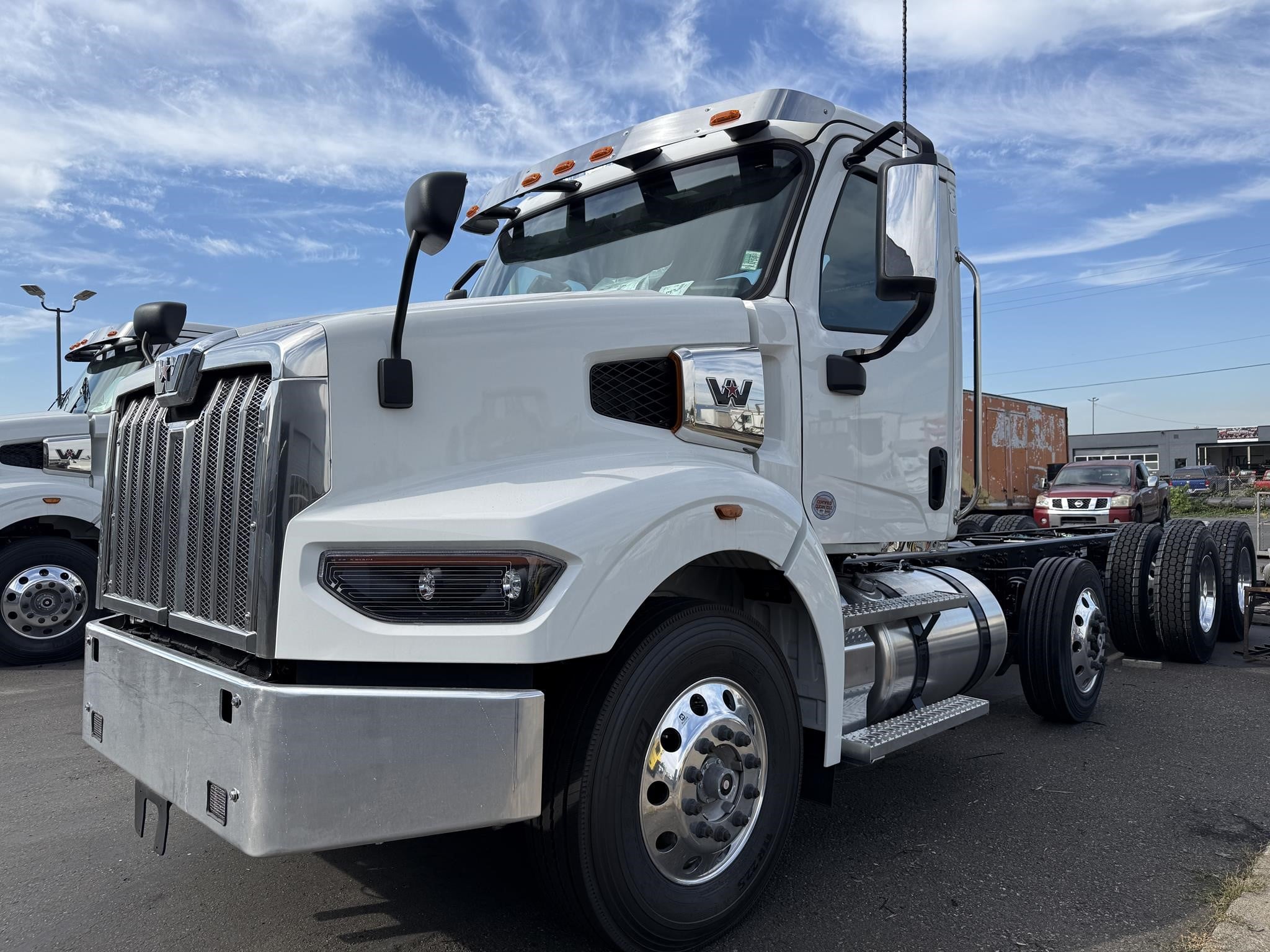 2025 WESTERN STAR 49X 2025 WESTERN STAR 49X - image 1 of 6