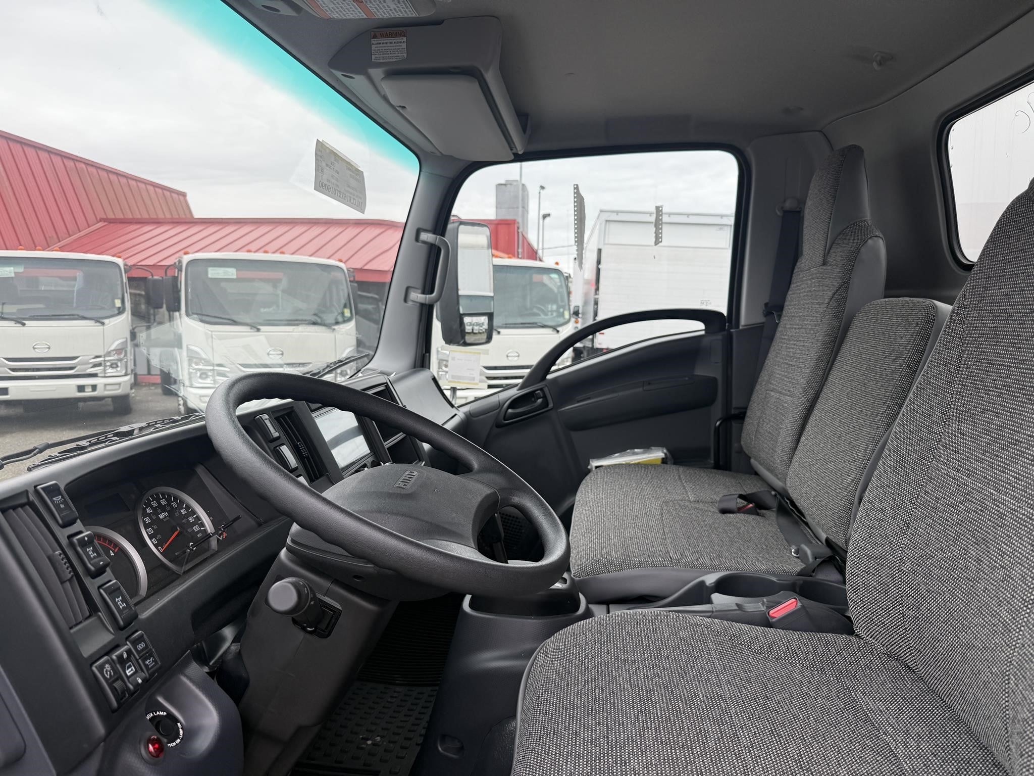 2024 HINO S5 - image 2 of 3