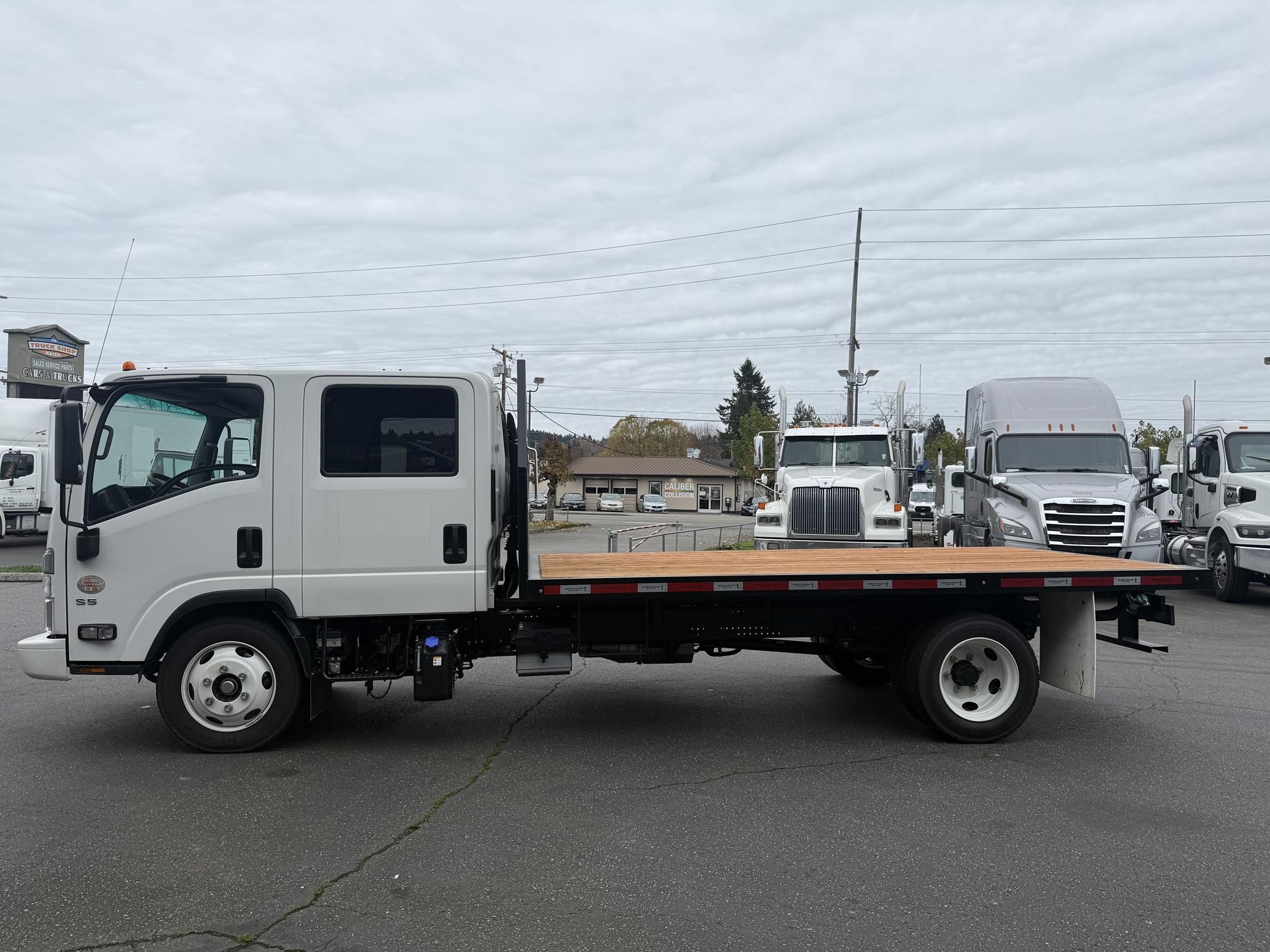 2023 HINO S5 - image 1 of 6